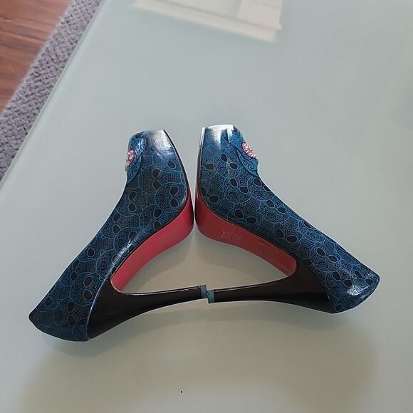 Iron Fist Rockband Skull Heels - Picture 8 of 8